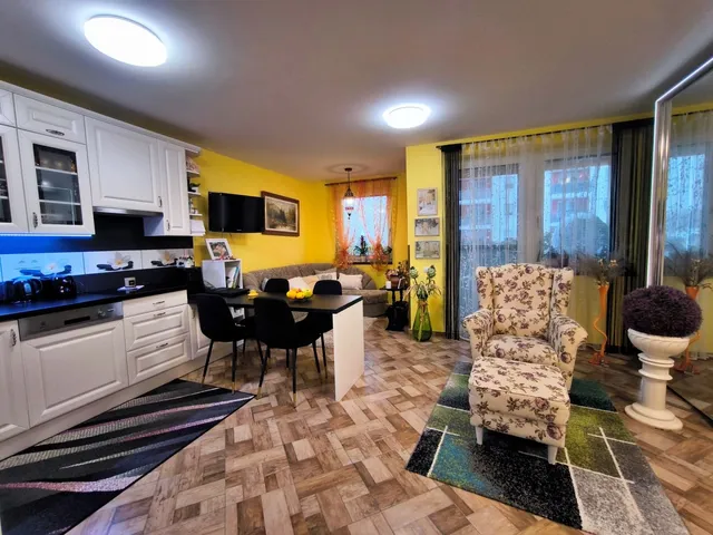 Eladó lakás Győr, Szabadhegy 35 nm