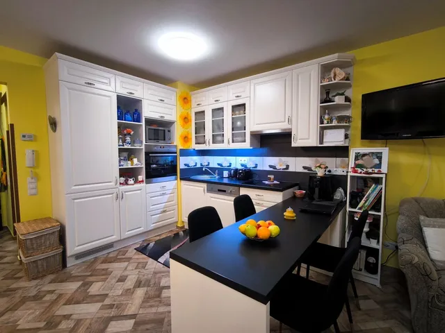 Eladó lakás Győr, Szabadhegy 35 nm