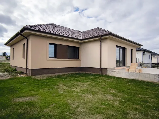 Eladó ház Győrság 125 nm