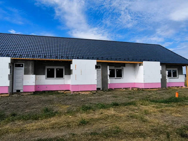 Eladó lakás Lipót 73 nm