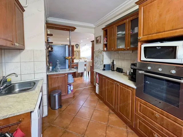 Eladó ház Kecskemét, Petőfiváros 150 nm