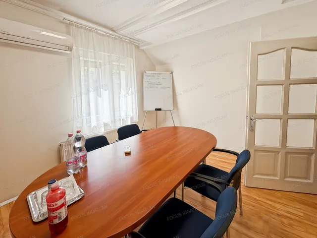 Kiadó kereskedelmi és ipari ingatlan Kecskemét, Hunyadiváros 77 nm