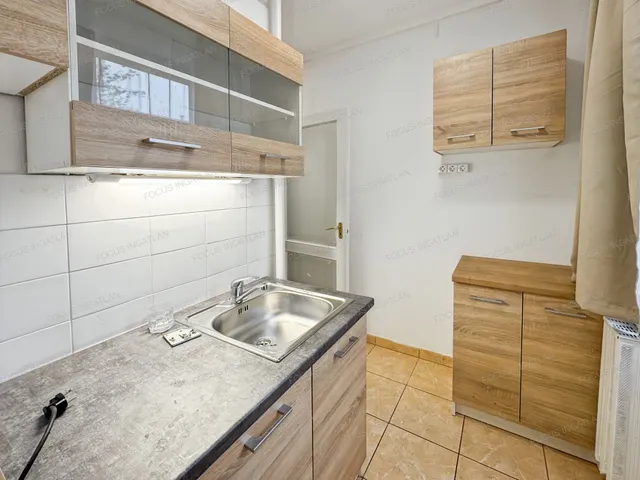 Kiadó lakás Kecskemét, Széchenyiváros 34 nm