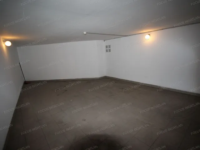 Eladó garázs Kecskemét, Belváros 28 nm