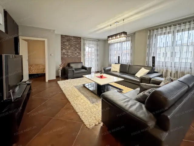 Kiadó lakás Kecskemét, Belváros 78 nm