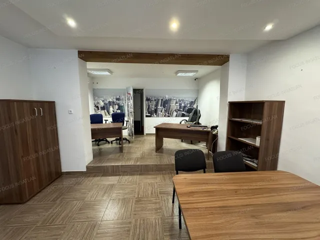 Eladó kereskedelmi és ipari ingatlan Kecskemét, Belváros 32 nm