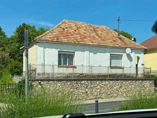 Eladó ház Bakonycsernye 60 nm