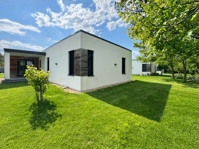 Eladó ház Kecskemét, Kadafalva 114 nm