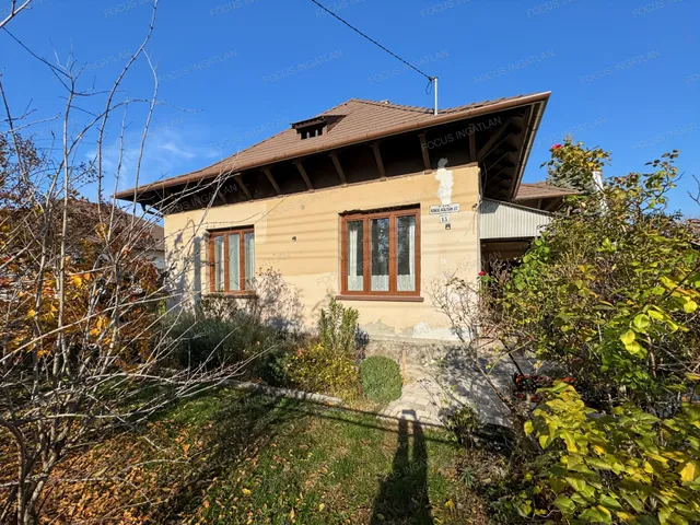 Eladó ház Kecskemét, Hunyadiváros 178 nm