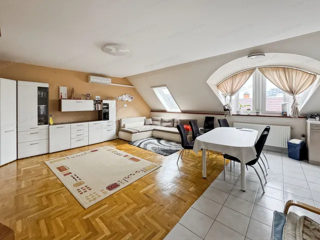 Eladó lakás Kecskemét, Belváros 83 nm