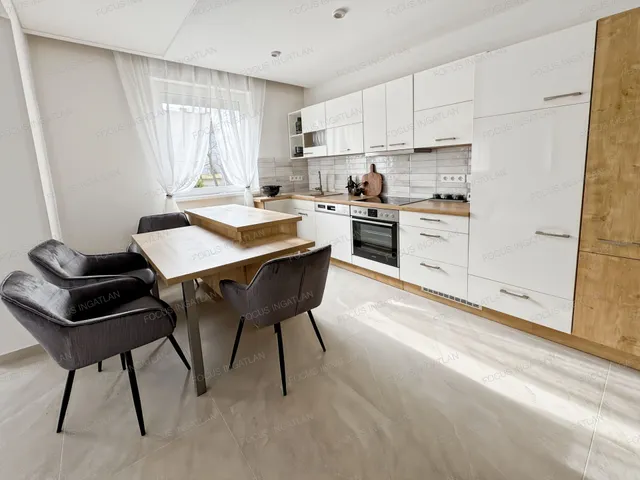 Eladó lakás Kecskemét 83 nm