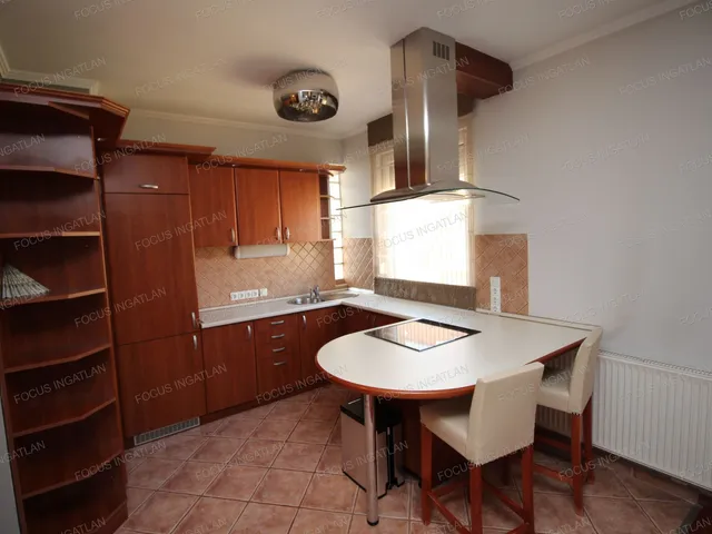 Kiadó lakás Kecskemét, Belváros 58 nm