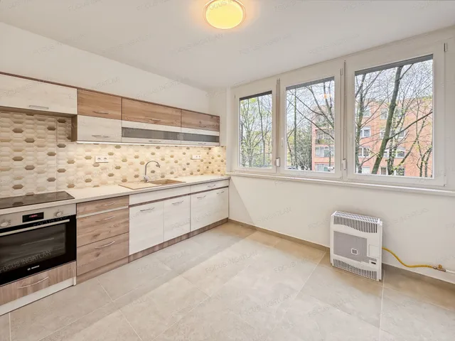 Eladó lakás Kecskemét, Műkertváros 60 nm