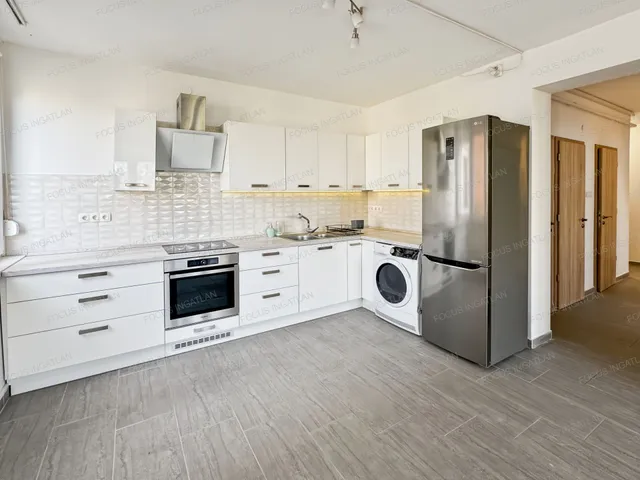 Kiadó lakás Kecskemét, Hunyadiváros 60 nm