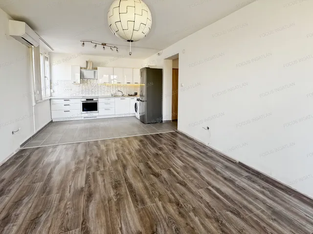 Kiadó lakás Kecskemét, Hunyadiváros 60 nm