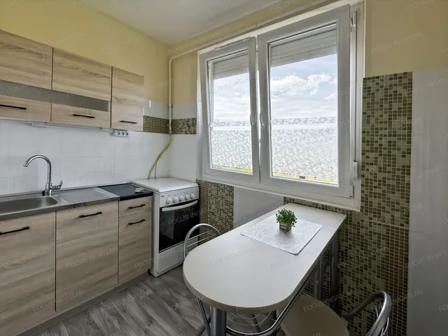 Kiadó lakás Kecskemét, Széchenyiváros 34 nm