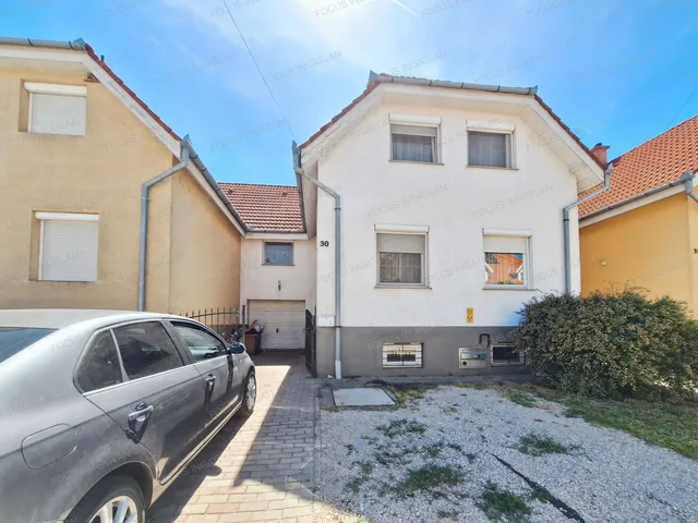 Kiadó ház Kecskemét, Petőfiváros 160 nm