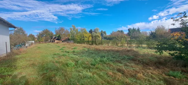 Eladó telek Pázmánd 1020 nm