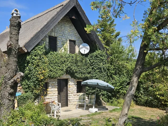 Eladó telek Balatonszőlős 1708 nm