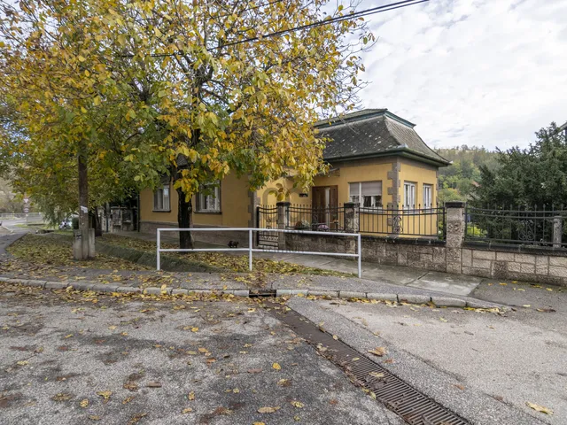 Eladó ház Sóskút 162 nm