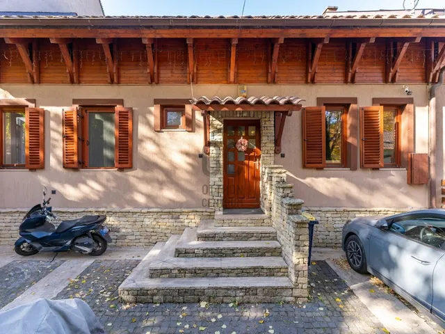 Eladó ház Budapest XIV. kerület, Alsórákos 170 nm