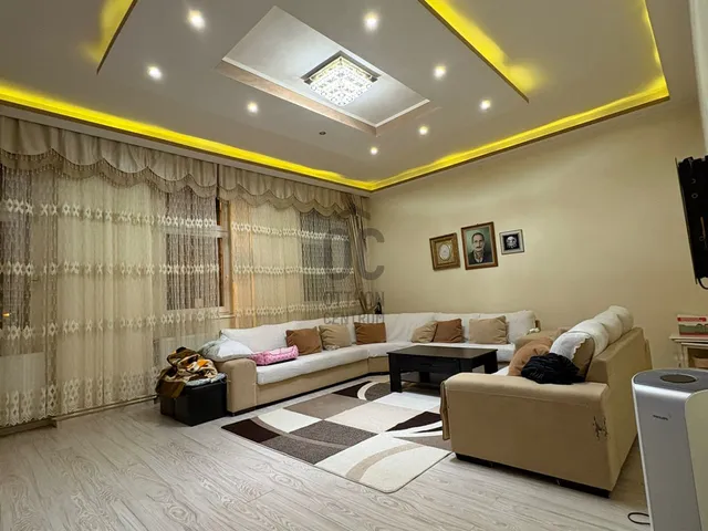 Eladó ház Budapest X. kerület, Óhegy 210 nm