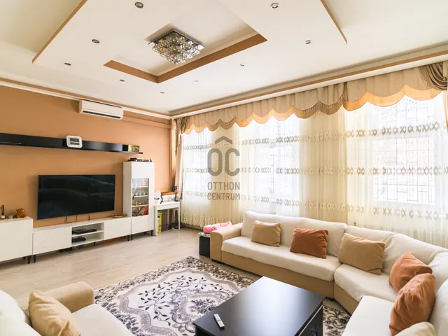 Eladó ház Budapest X. kerület, Óhegy 210 nm