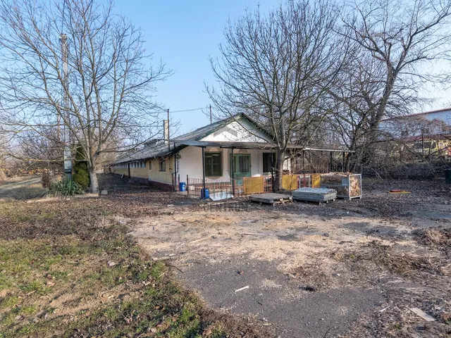 Eladó telek Felsőzsolca 28894 nm