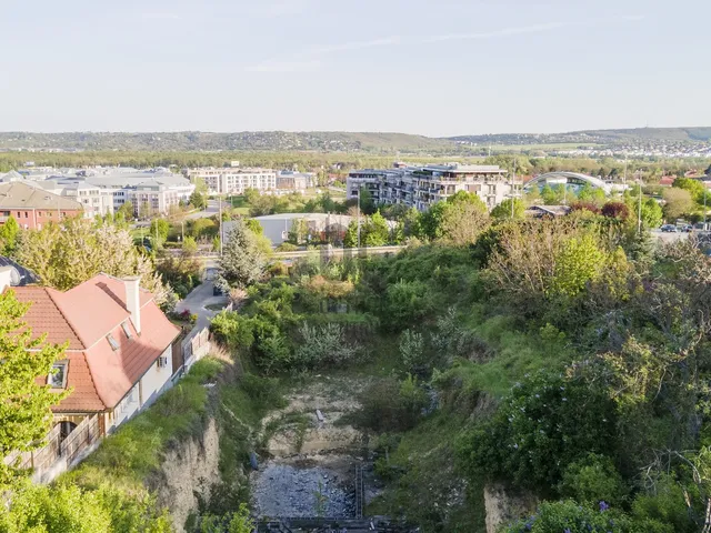 Eladó telek Budaörs 1453 nm