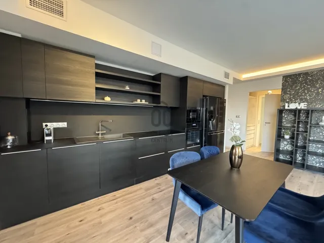 Eladó lakás Budapest III. kerület, Táborhegy 94 nm