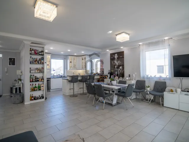 Eladó lakás Törökbálint, Tükörhegy 119 nm