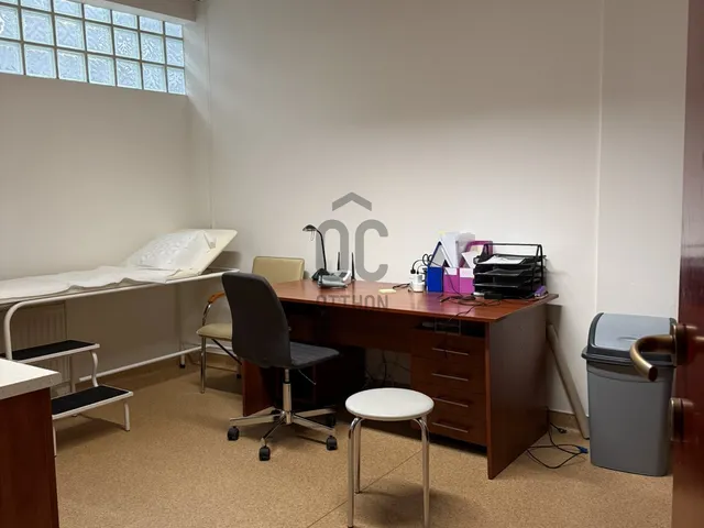 Eladó kereskedelmi és ipari ingatlan Budapest III. kerület 120 nm