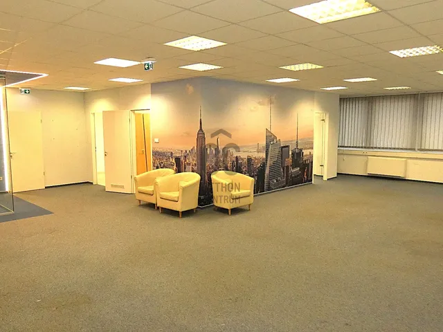 Kiadó kereskedelmi és ipari ingatlan Budapest XIV. kerület, Herminamező 633 nm