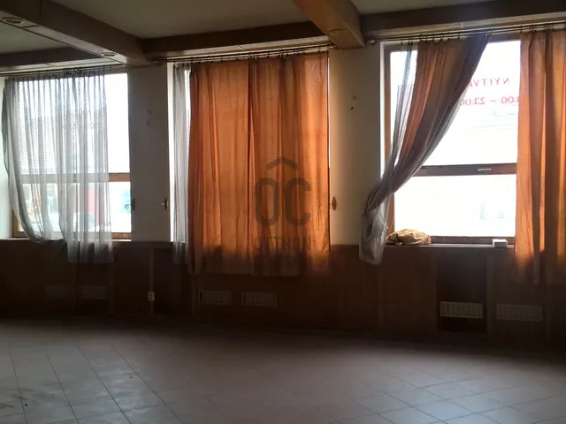 Eladó kereskedelmi és ipari ingatlan Mosonmagyaróvár, Moson 184 nm