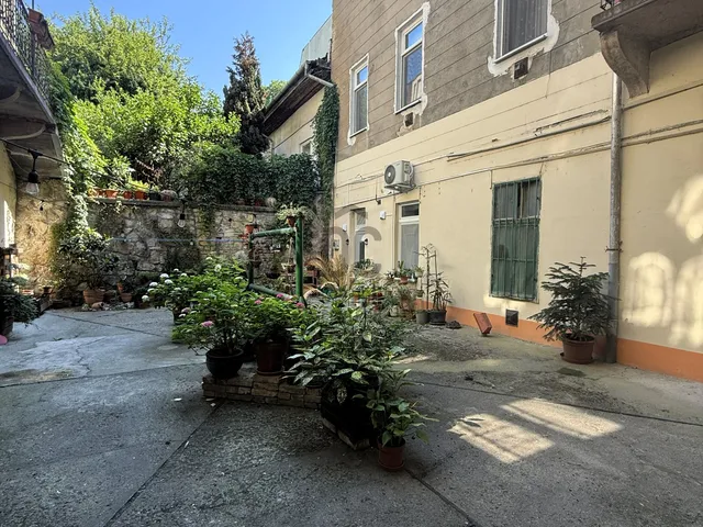 Eladó lakás Budapest II. kerület, Országút 26 nm