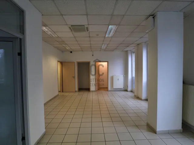 Kiadó kereskedelmi és ipari ingatlan Budapest IV. kerület, Újpest 317 nm
