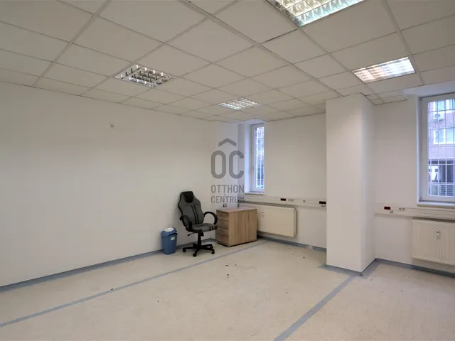 Kiadó kereskedelmi és ipari ingatlan Budapest IV. kerület, Újpest 317 nm