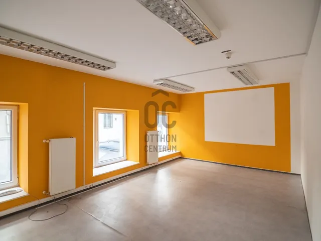Eladó ház Budapest I. kerület 844 nm
