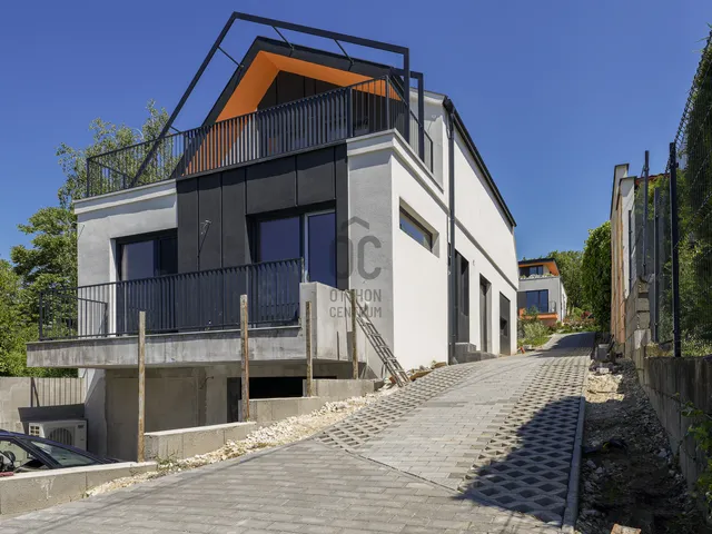 Eladó lakás Budapest III. kerület, Ürömhegy 104 nm