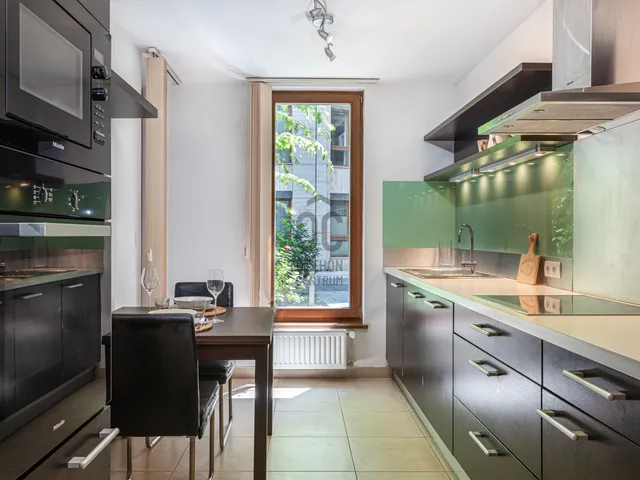 Kiadó lakás Budapest VI. kerület, Izabella utca 106 nm