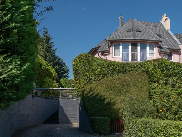 Eladó ház Budapest III. kerület, Testvérhegy 252 nm