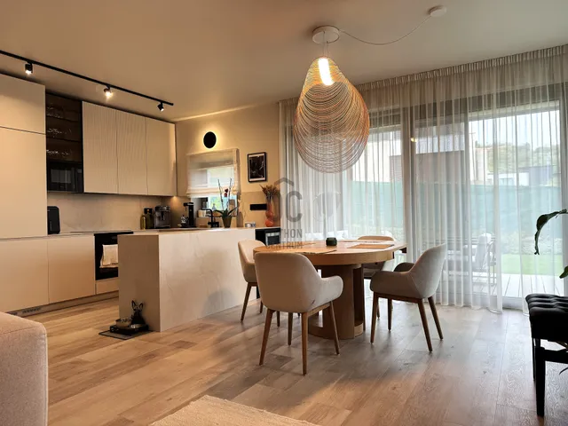 Eladó lakás Budapest XI. kerület, Madárhegy 98 nm