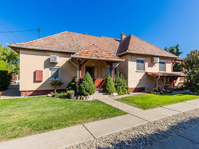 Eladó ház Dunakeszi, Alag 161 nm