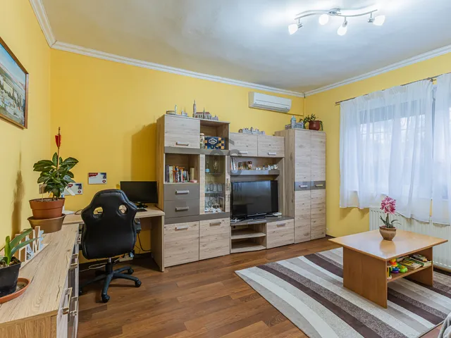 Eladó lakás Dunakeszi, Alag 52 nm