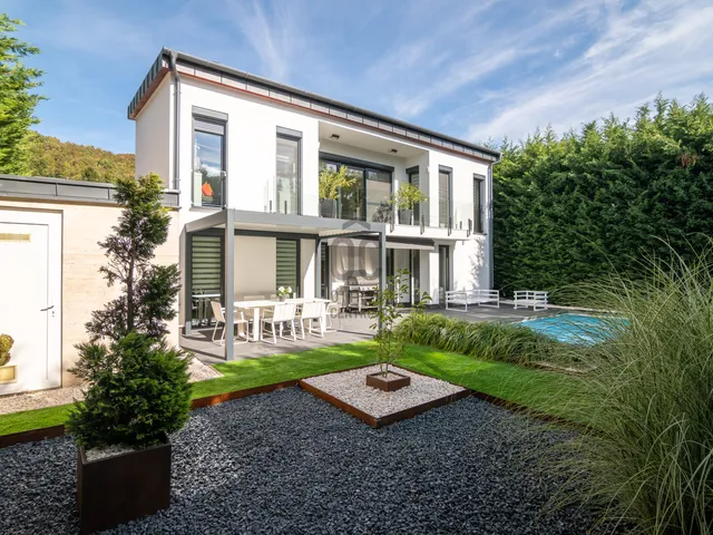 Eladó ház Nagykovácsi 280 nm