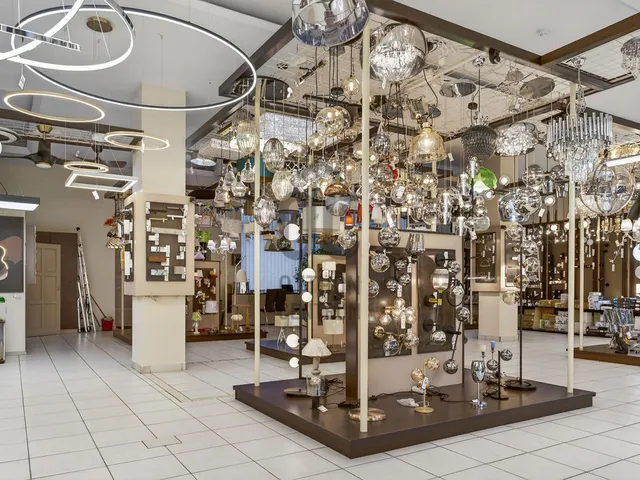 Kiadó kereskedelmi és ipari ingatlan Budapest III. kerület 332 nm