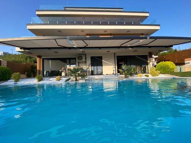 Eladó lakás Budapest XI. kerület, Hosszúrét 136 nm