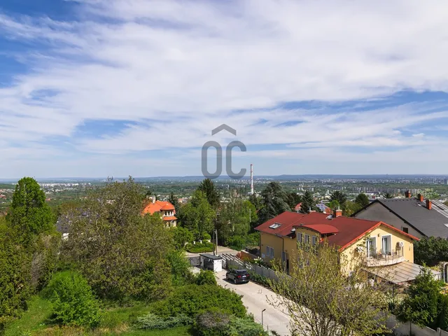 Eladó ház Budapest III. kerület, Testvérhegy 300 nm