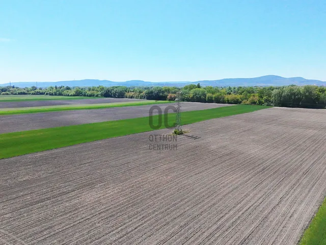 Eladó telek Dunakeszi 16613 nm
