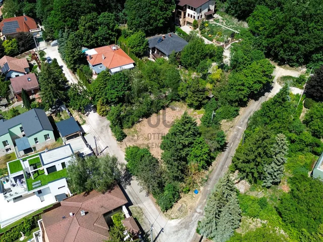 Eladó telek Remeteszőlős 823 nm